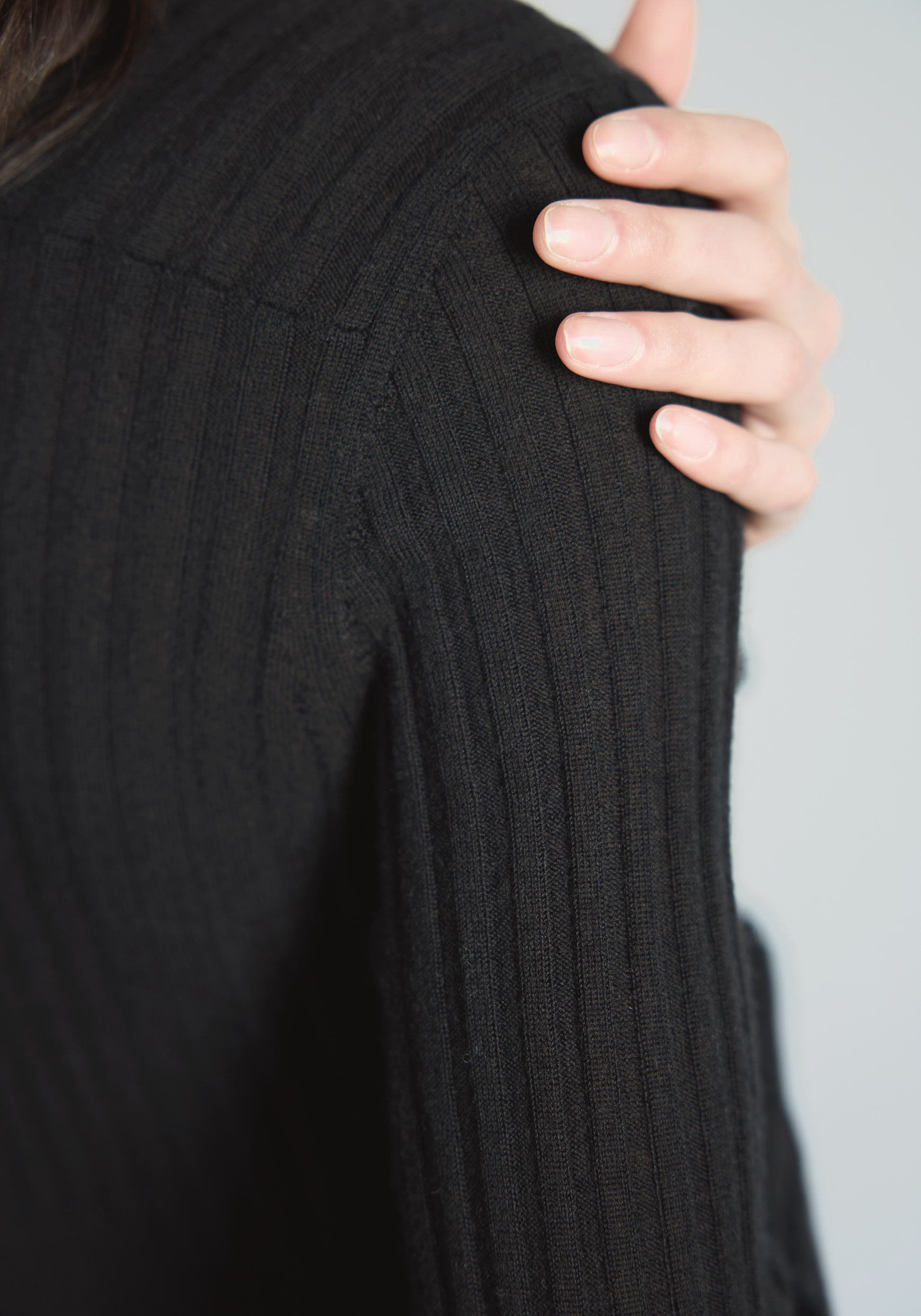 Linea V-neck Dress