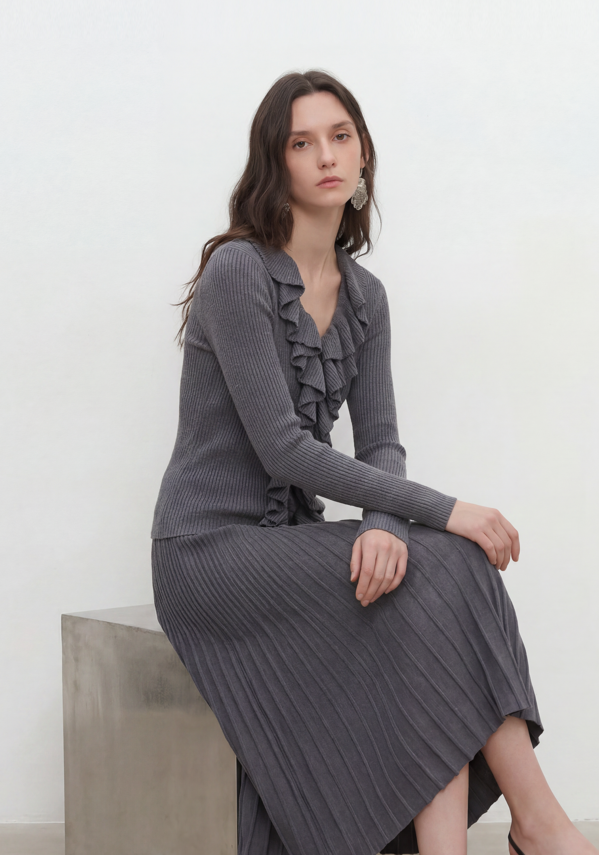 Linea Ruffle Cardigan