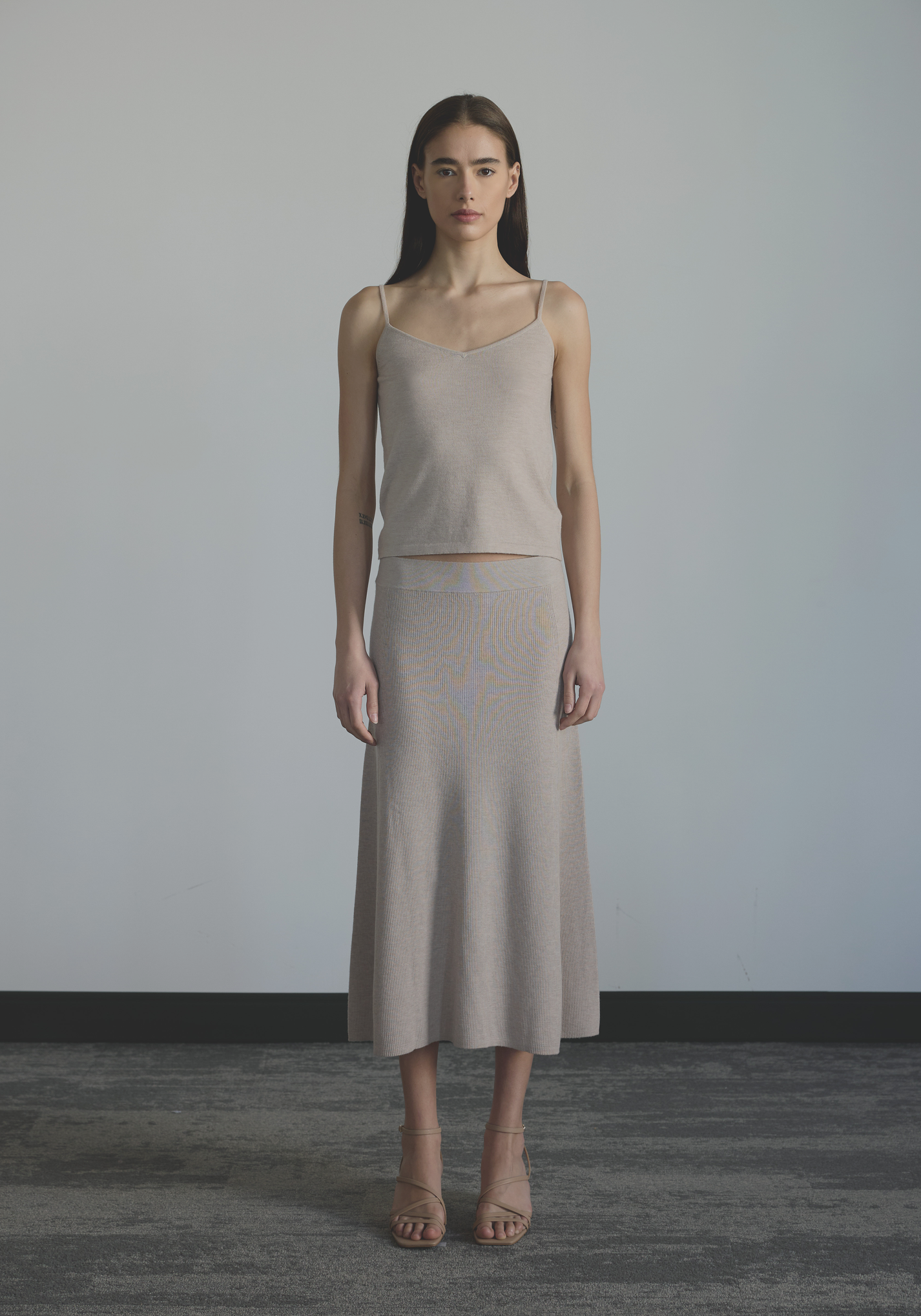 Women’s ultra fine cashmere camisole tank top with fine straps and close fit