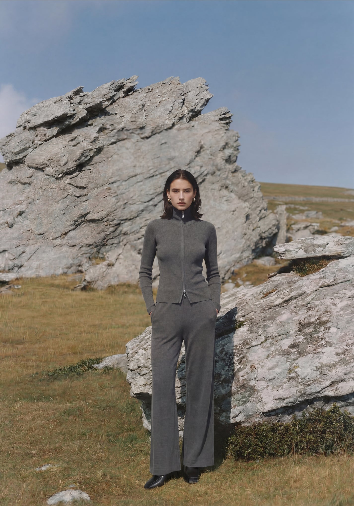 Women’s rib knit cashmere jacket with full zip front and high stand collar