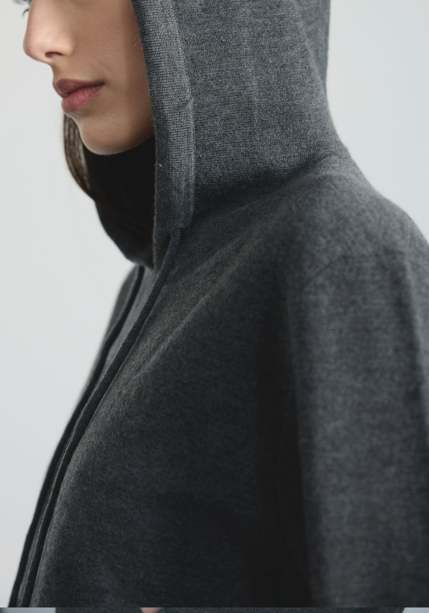 Minimal hood detail on women’s ultra fine cashmere hoodie