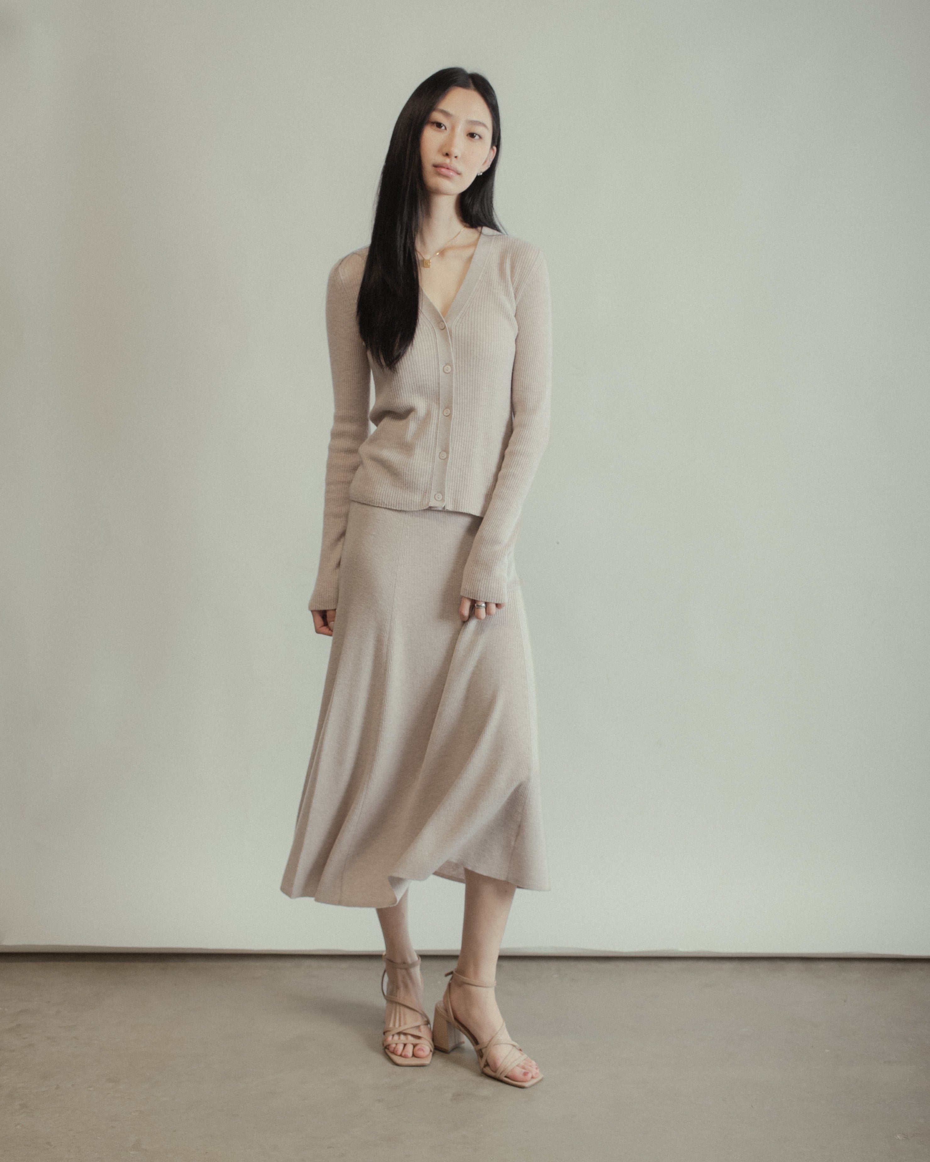 Linea V-Neck Cashmere Cardigan Mysto Cashmere