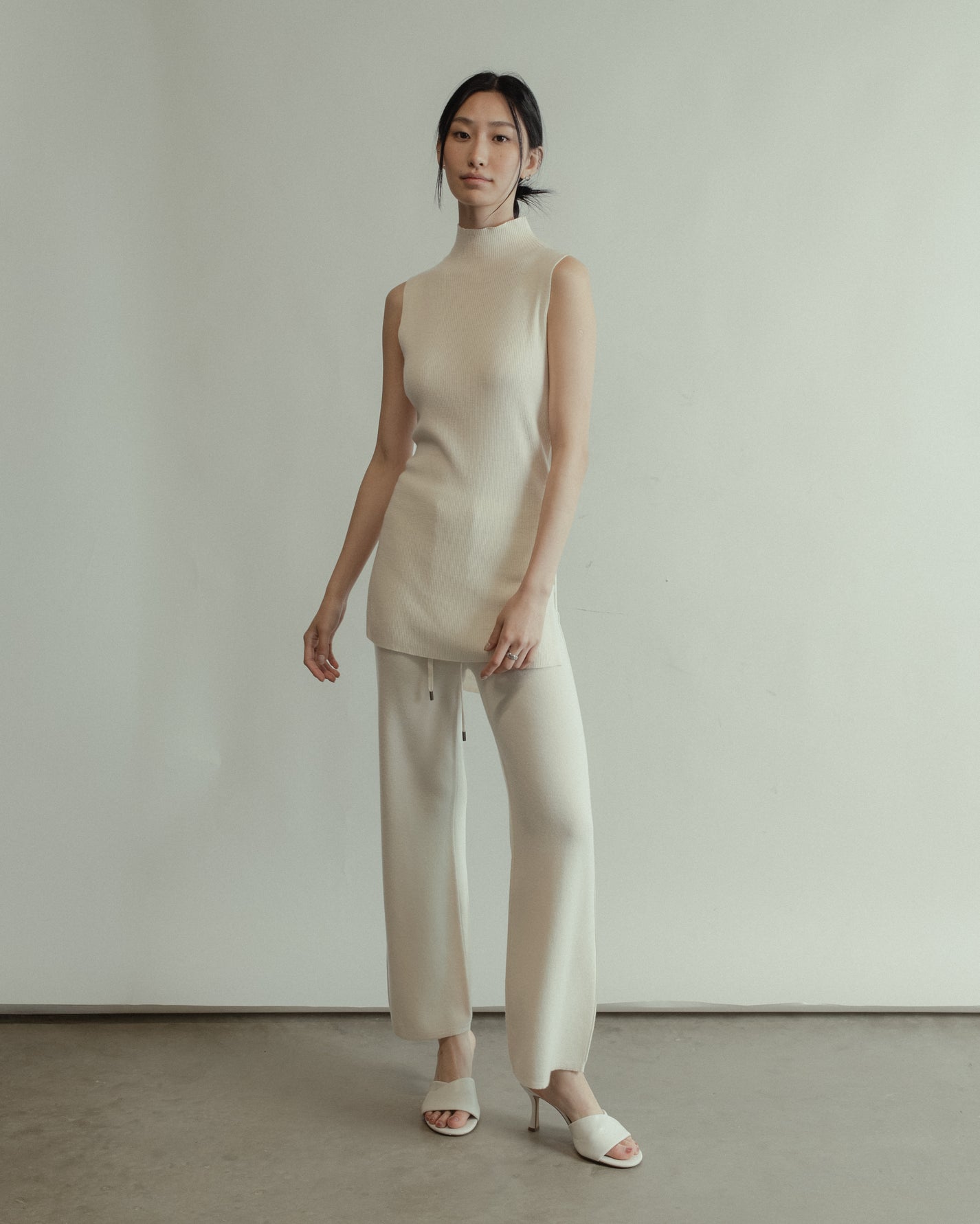 Linea Side-Slit Top Mysto Cashmere