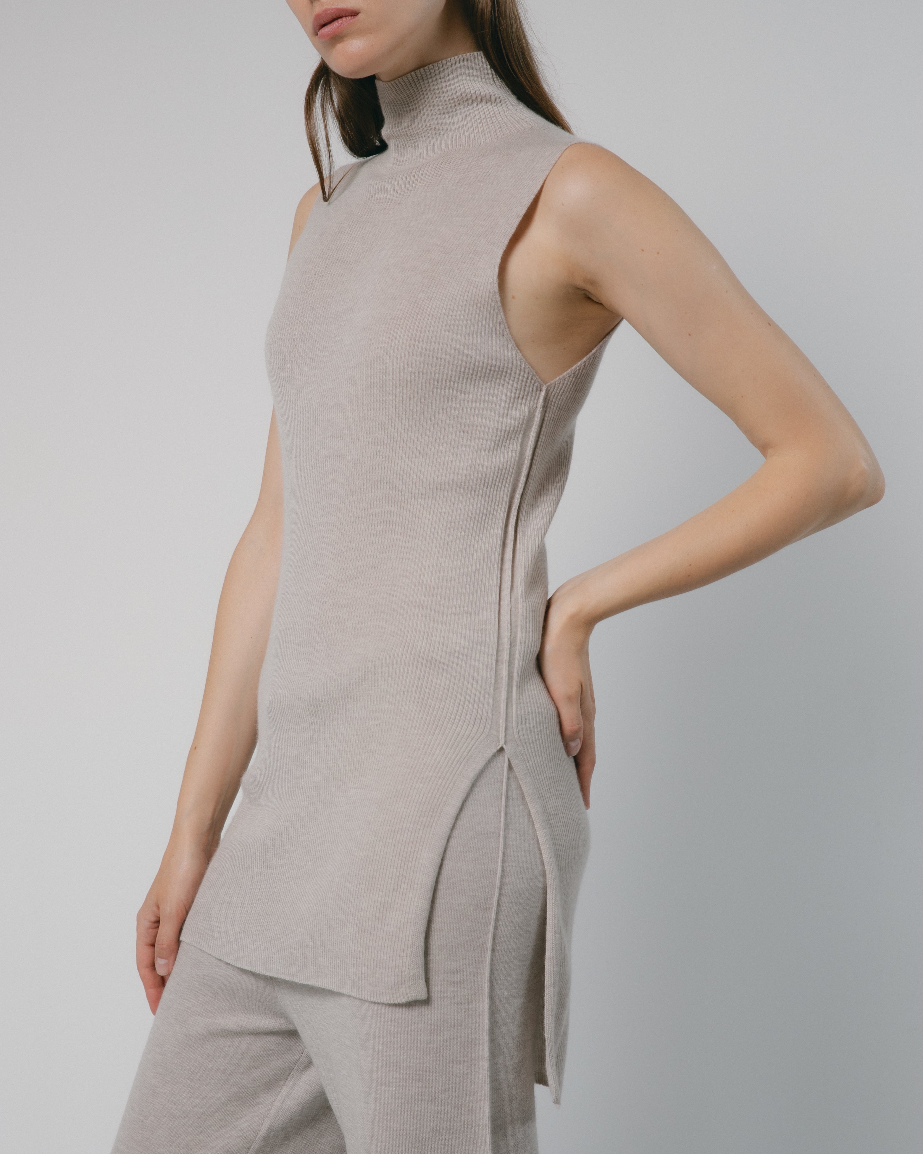 Linea Side-Slit Top Mysto Cashmere