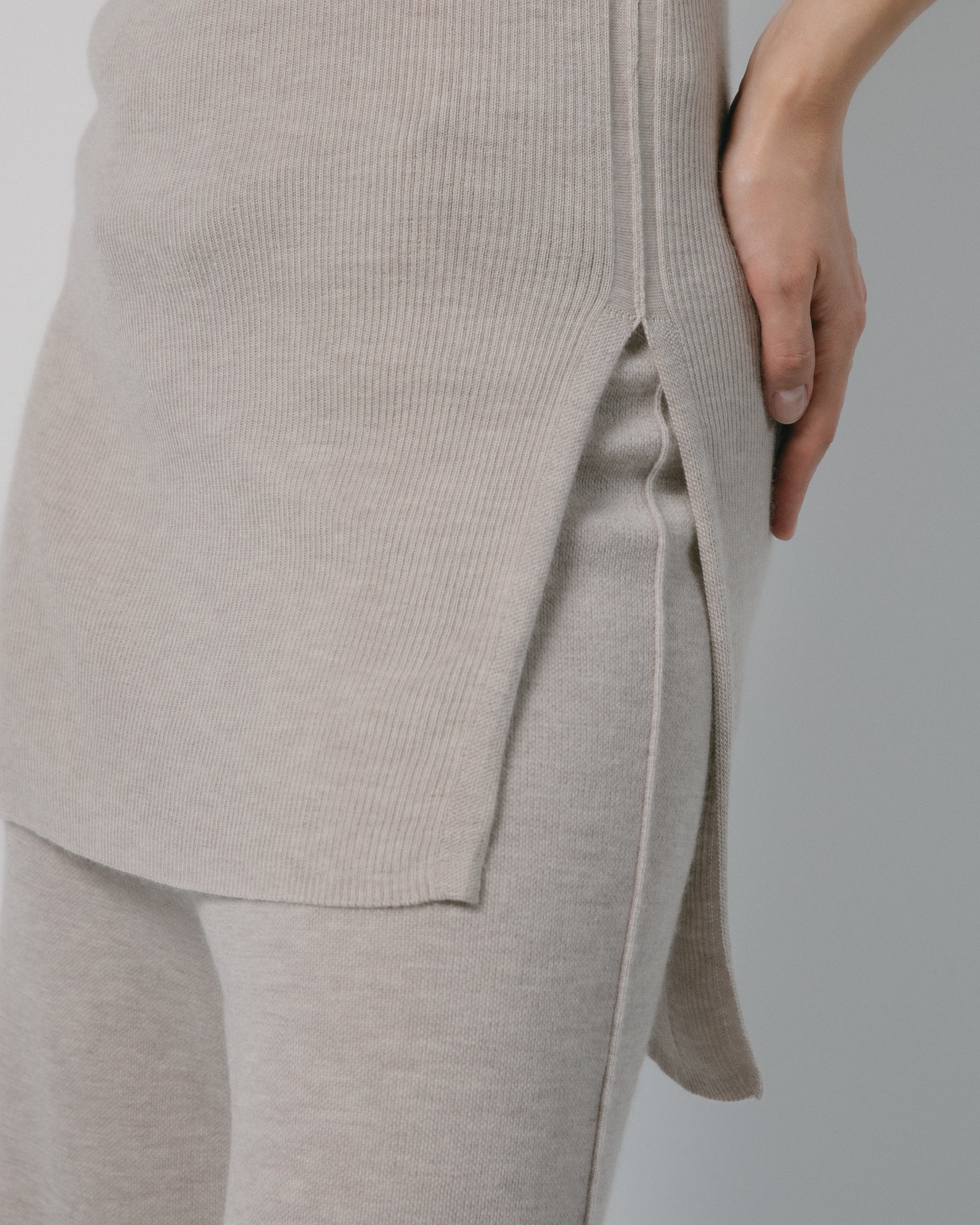 Linea Side-Slit Top Mysto Cashmere