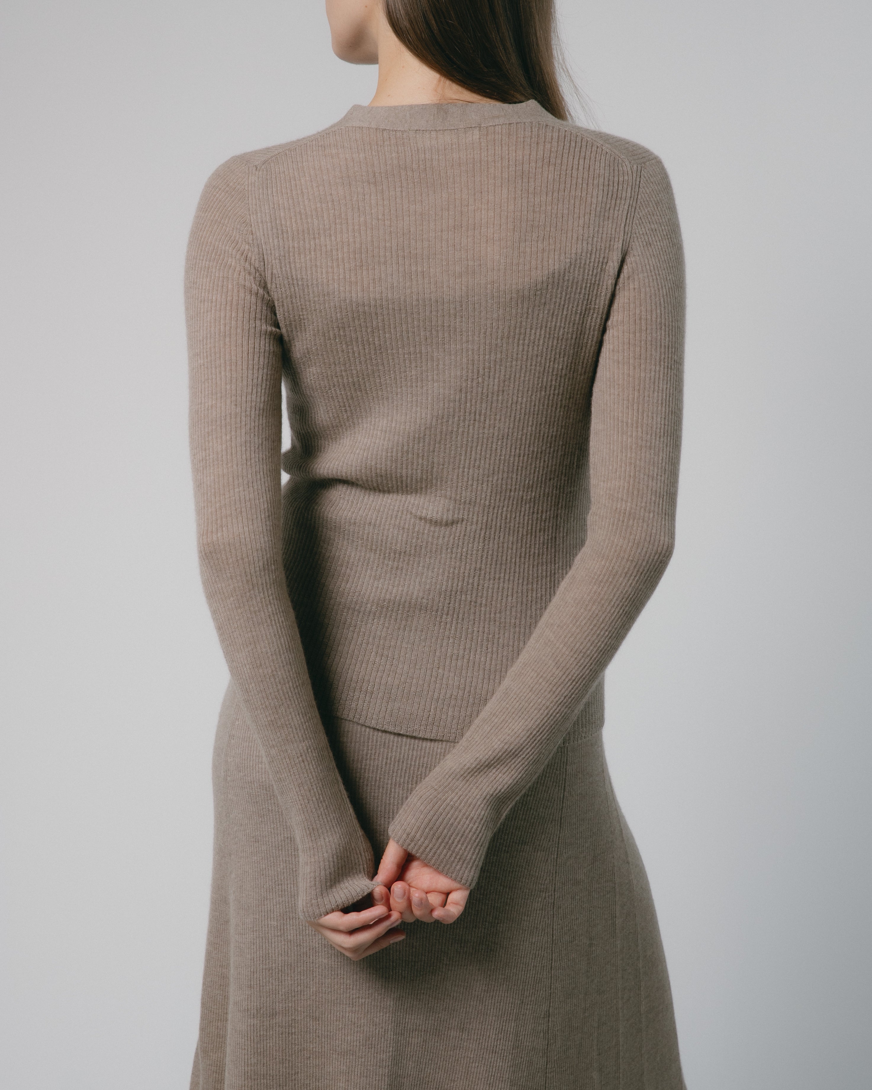 Linea V-Neck Cashmere Cardigan Mysto Cashmere
