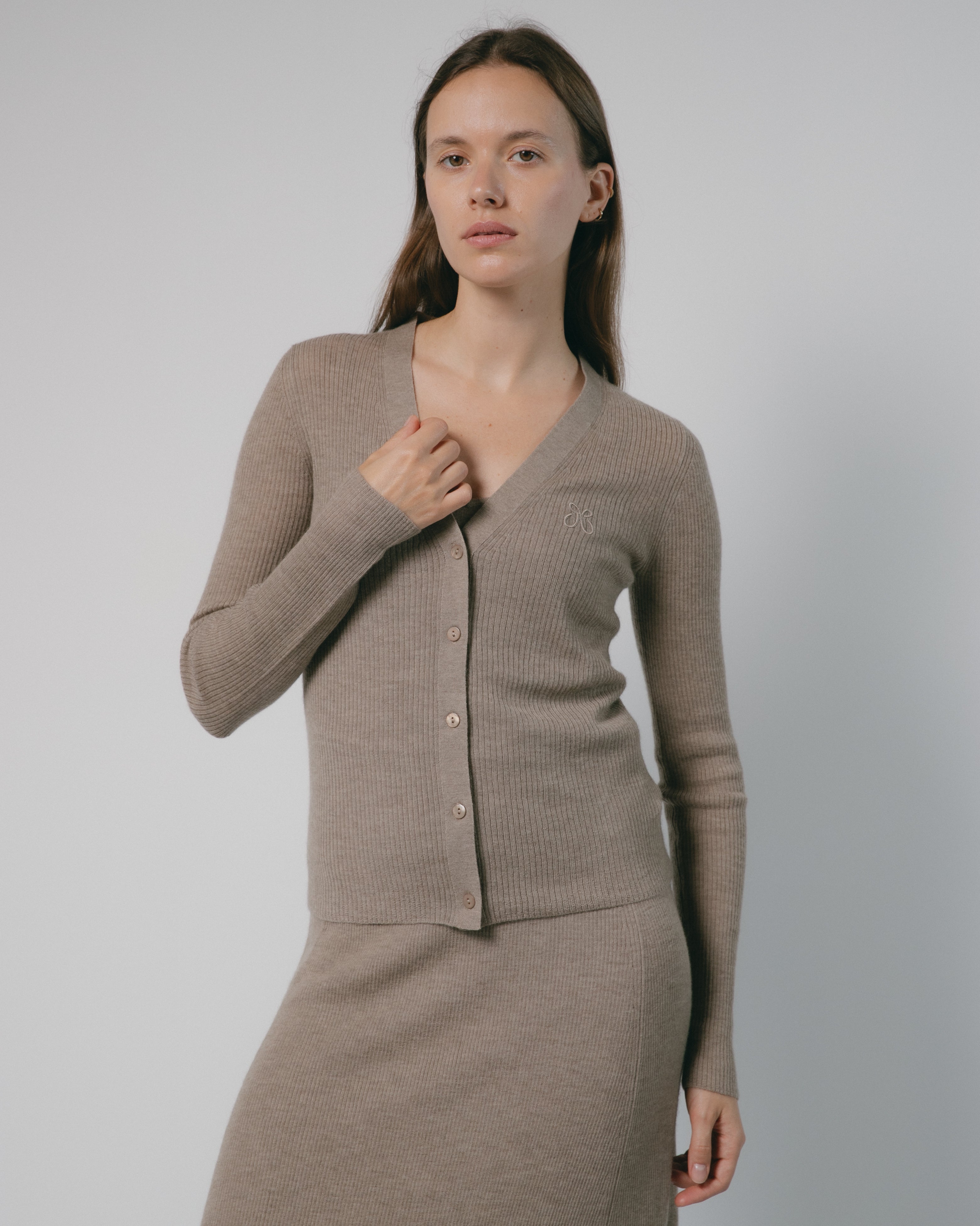 Linea V-Neck Cashmere Cardigan Mysto Cashmere