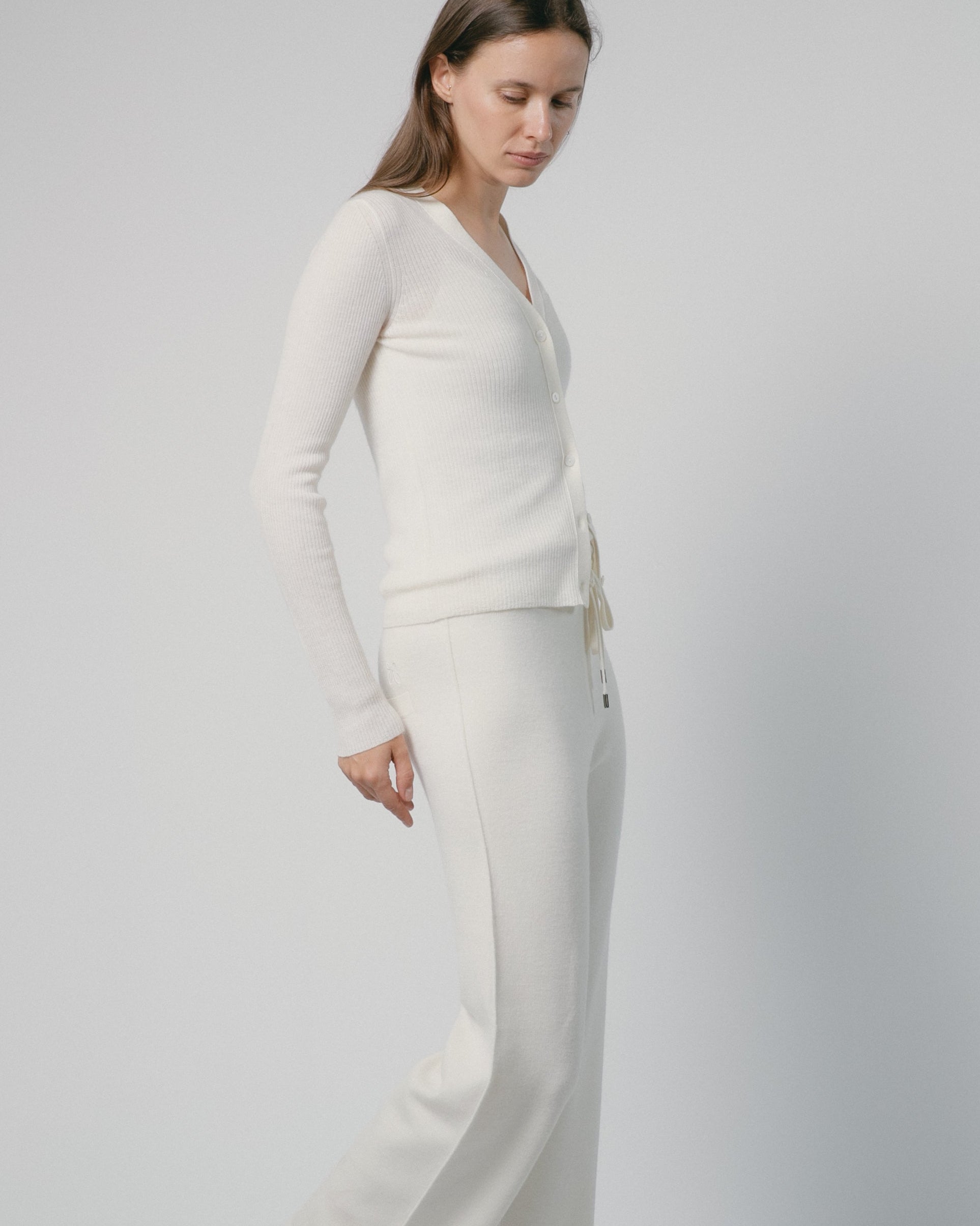 Linea V-Neck Cashmere Cardigan Mysto Cashmere
