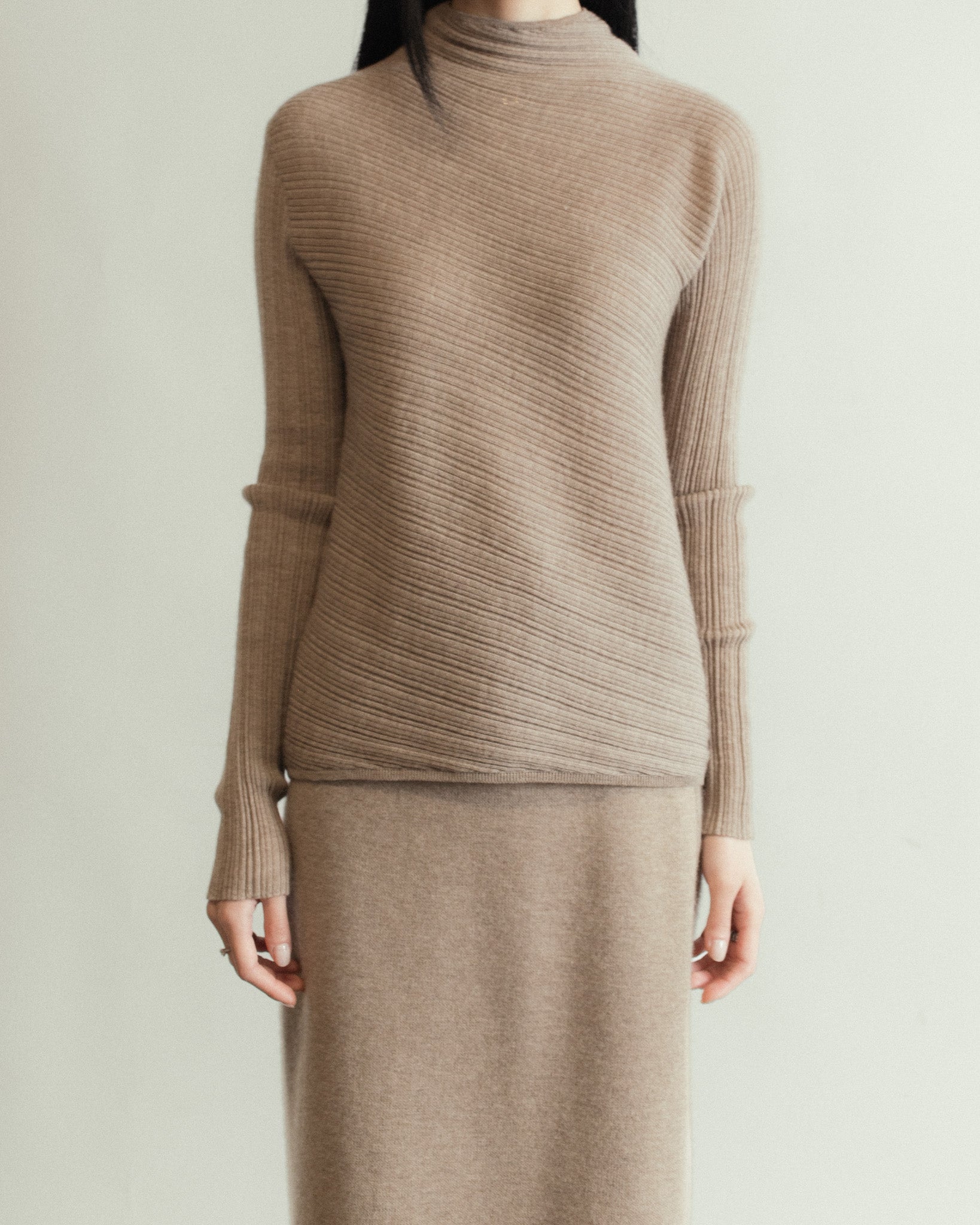 Linea Asymmetric Cashmere Mock Neck Mysto Cashmere