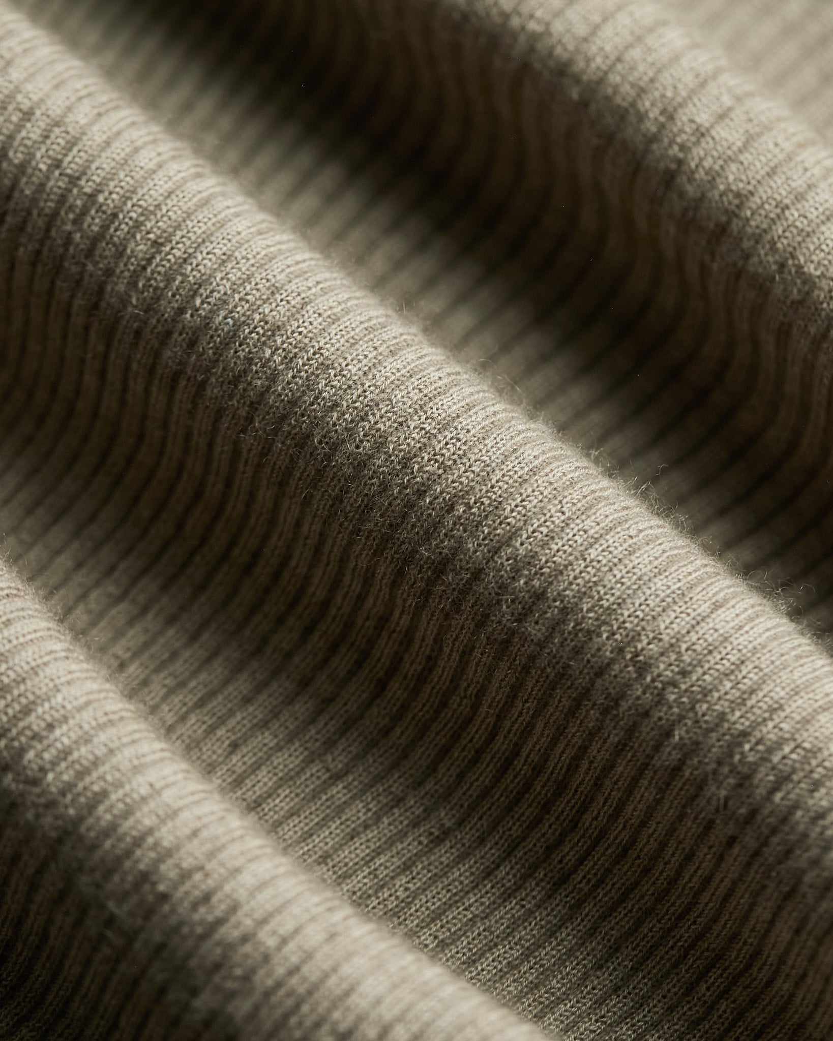 Linea V-Neck Cashmere Cardigan Mysto Cashmere