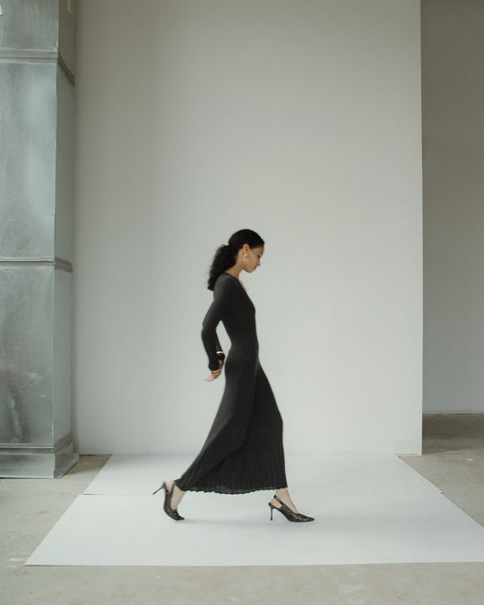 Linea V neck Maxi Dress