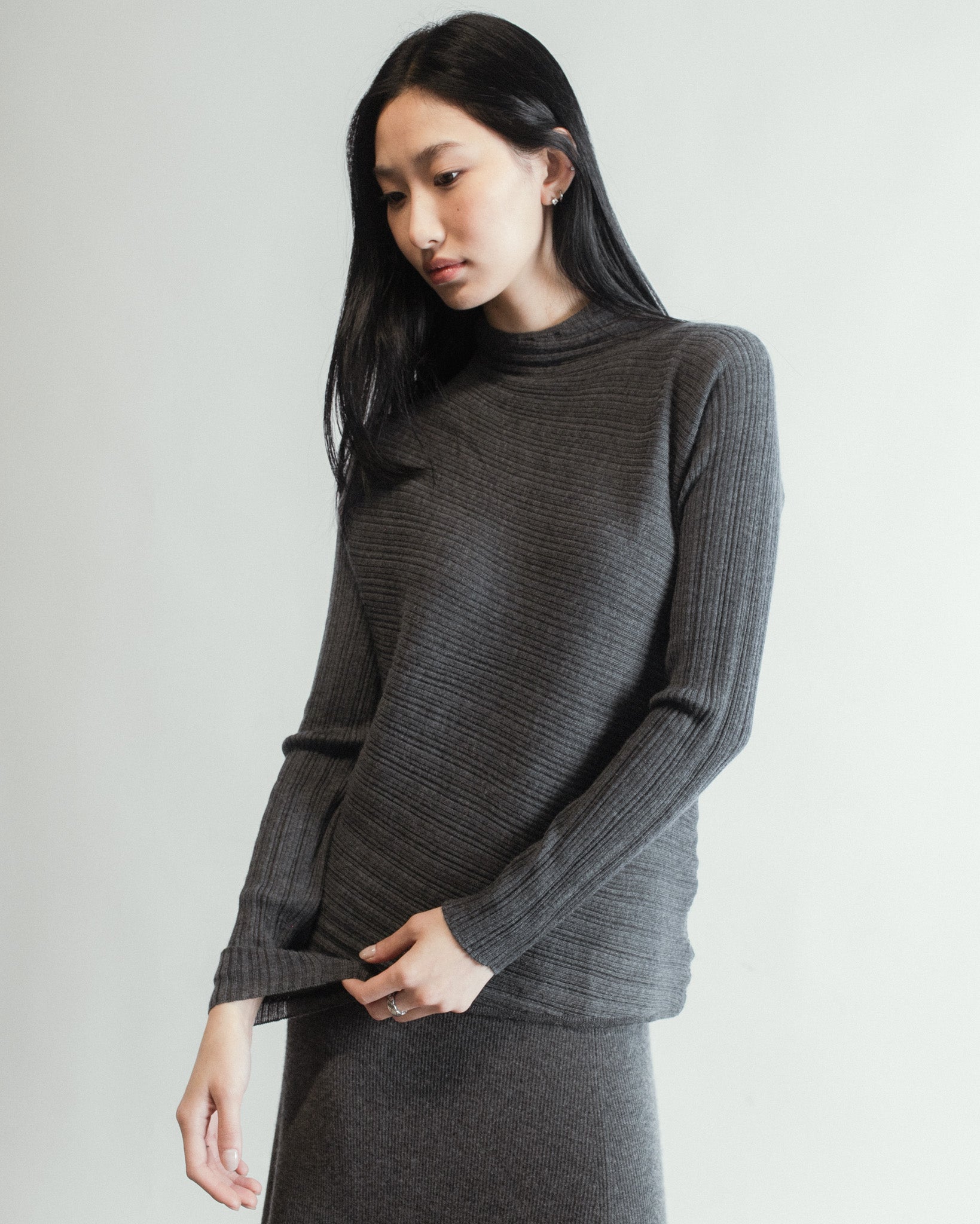 Linea Asymmetric Cashmere Mock Neck Mysto Cashmere