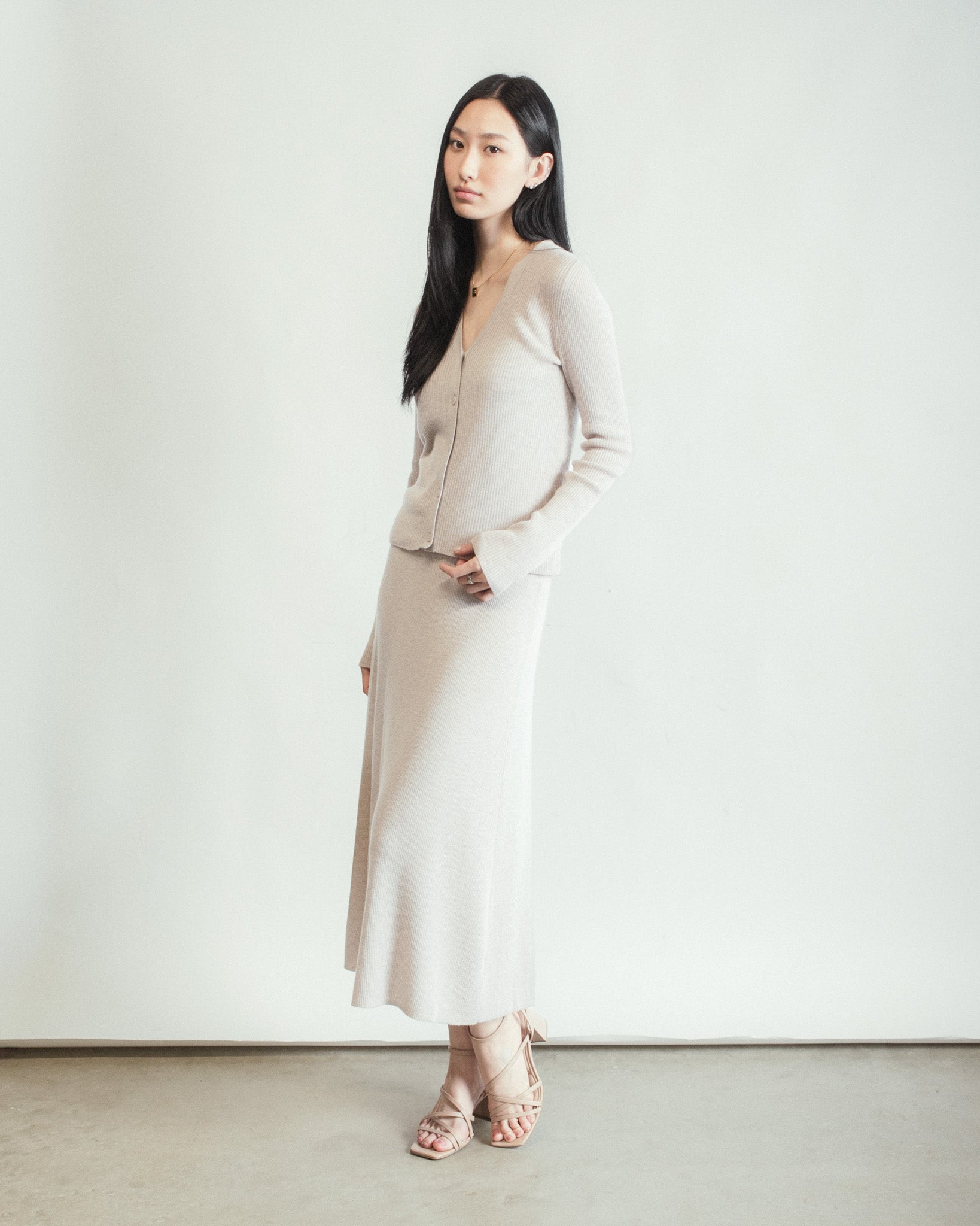 Linea Cashmere V-Neck Cardigan in the colour Latte