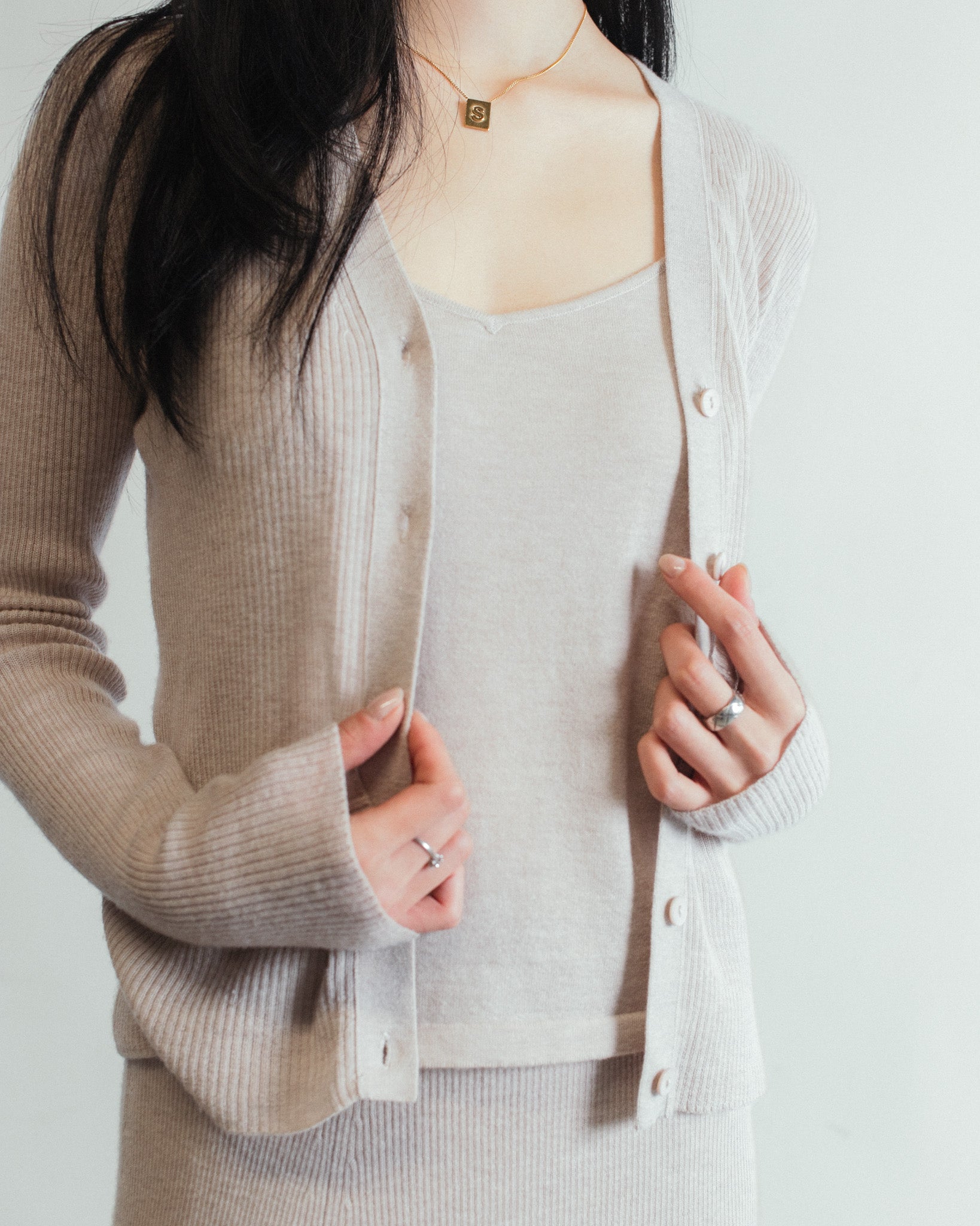 Linea Cashmere V-Neck Cardigan in the colour Latte