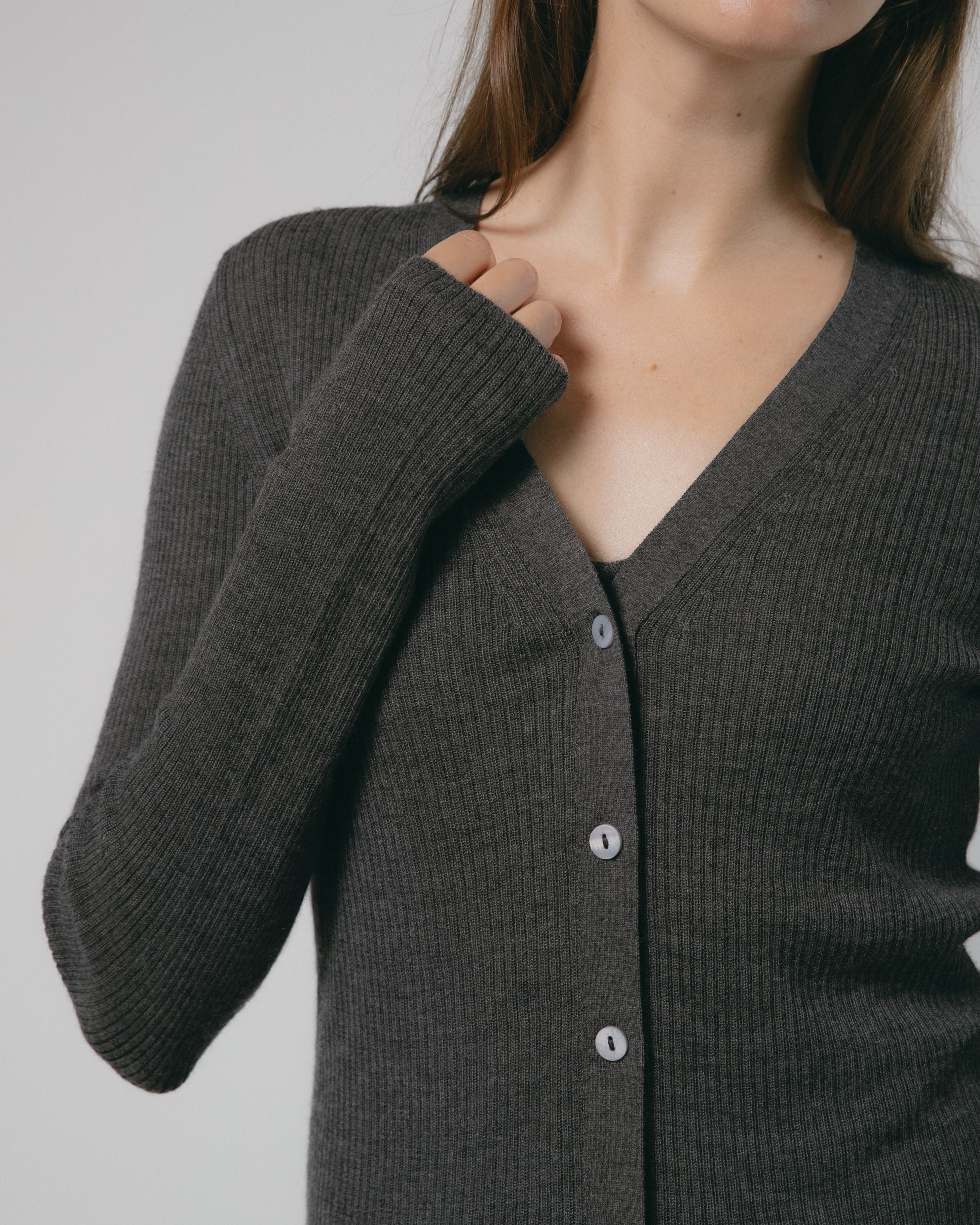 Linea V-Neck Cashmere Cardigan Mysto Cashmere