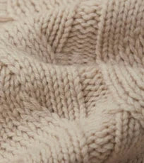 Mysto Cashmere Noir Collection, Closeup