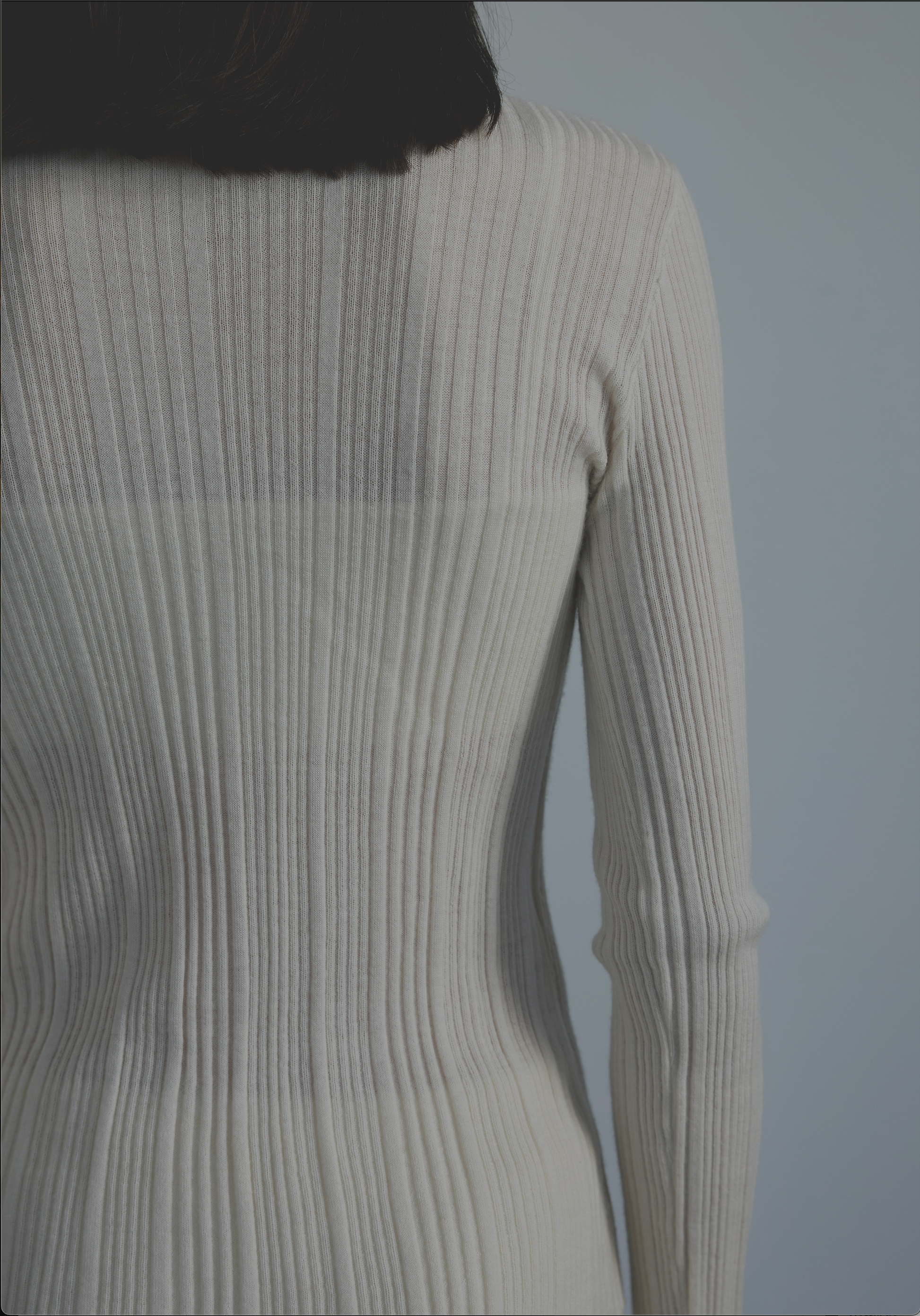 Back view of women’s fine rib cashmere top